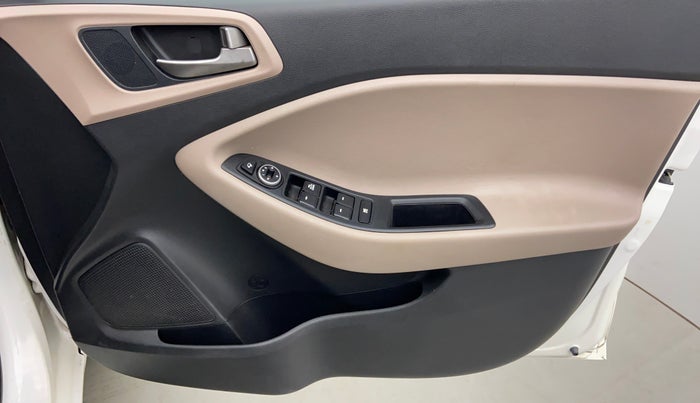 2017 Hyundai Elite i20 ASTA 1.2, Petrol, Manual, 23,433 km, Driver Side Door Panels Controls