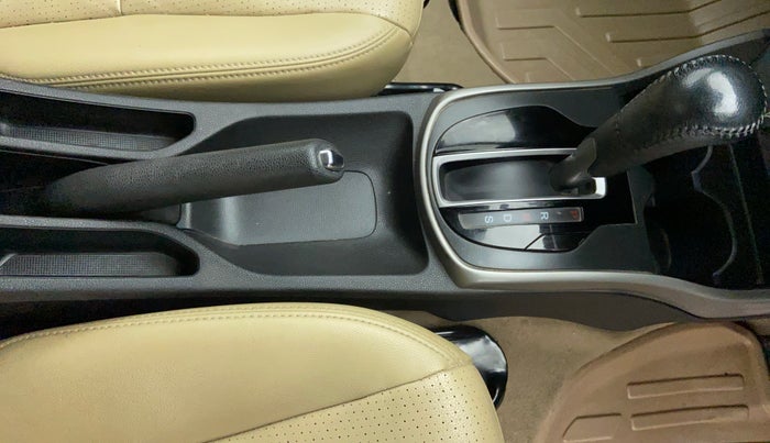 2017 Honda City ZX CVT, Petrol, Automatic, 88,540 km, Gear Lever