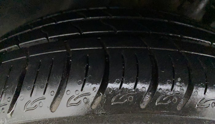 2020 Tata ALTROZ XT 1.2, Petrol, Manual, 27,240 km, Left Front Tyre Tread