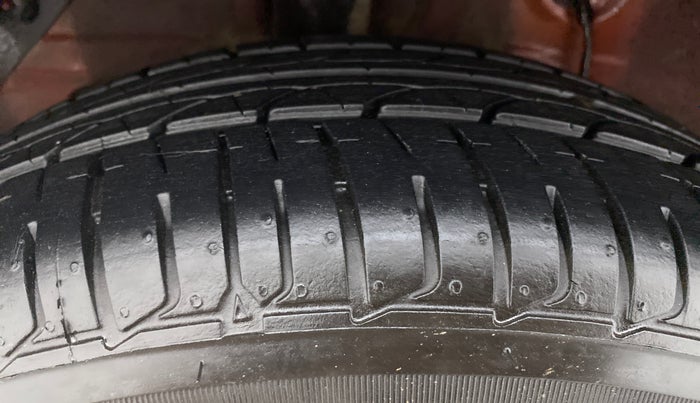 2015 Hyundai Elite i20 SPORTZ 1.2, Petrol, Manual, 63,861 km, Right Rear Tyre Tread