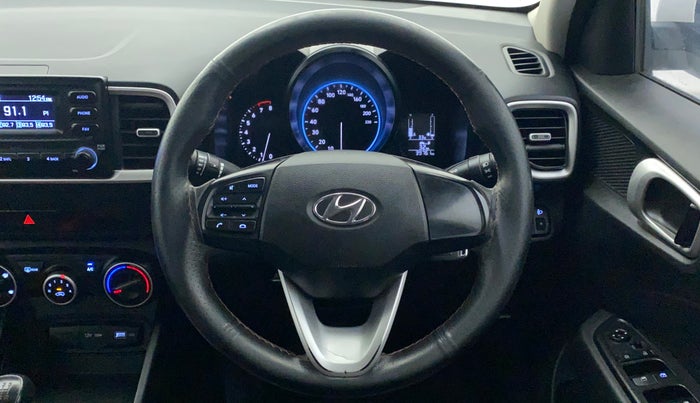 2022 Hyundai VENUE S 1.2, Petrol, Manual, 39,655 km, Steering Wheel Close Up