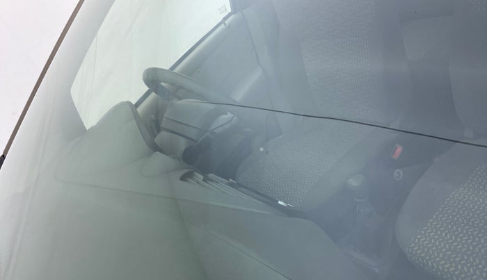 2017 Datsun Redi Go T (O), Petrol, Manual, 76,982 km, Front windshield - Minor spot on windshield