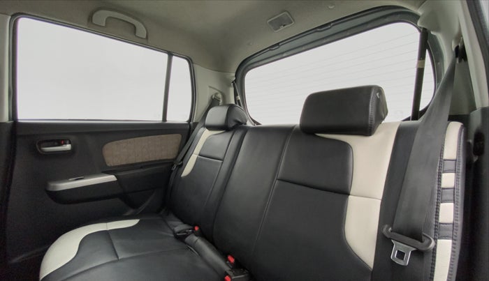 2016 Maruti Wagon R 1.0 VXI, Petrol, Manual, 80,882 km, Right Side Rear Door Cabin
