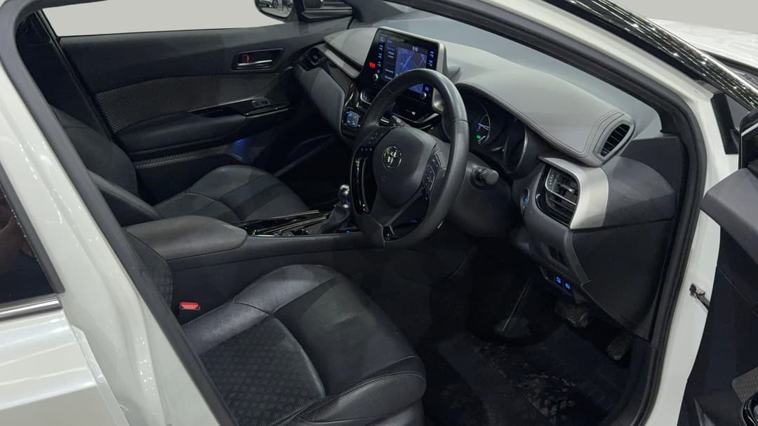 2021 Toyota C-HR Koba (2WD) Hybrid, Automatic, 63767 km, Right Side Front Door Cabin View