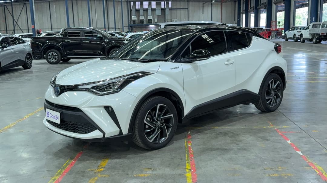 2021 Toyota C-HR Koba (2WD) Hybrid, Automatic, 63767 km, Left Front Diagonal (45- Degree) View