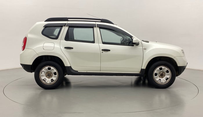 2014 Renault Duster 85 PS RXL, Diesel, Manual, 42,983 km, Right Side View