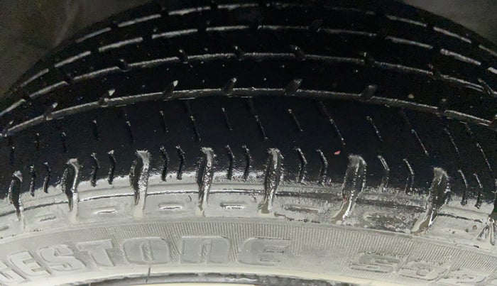 2018 Maruti Alto K10 VXI P, Petrol, Manual, 27,625 km, Right Front Tyre Tread