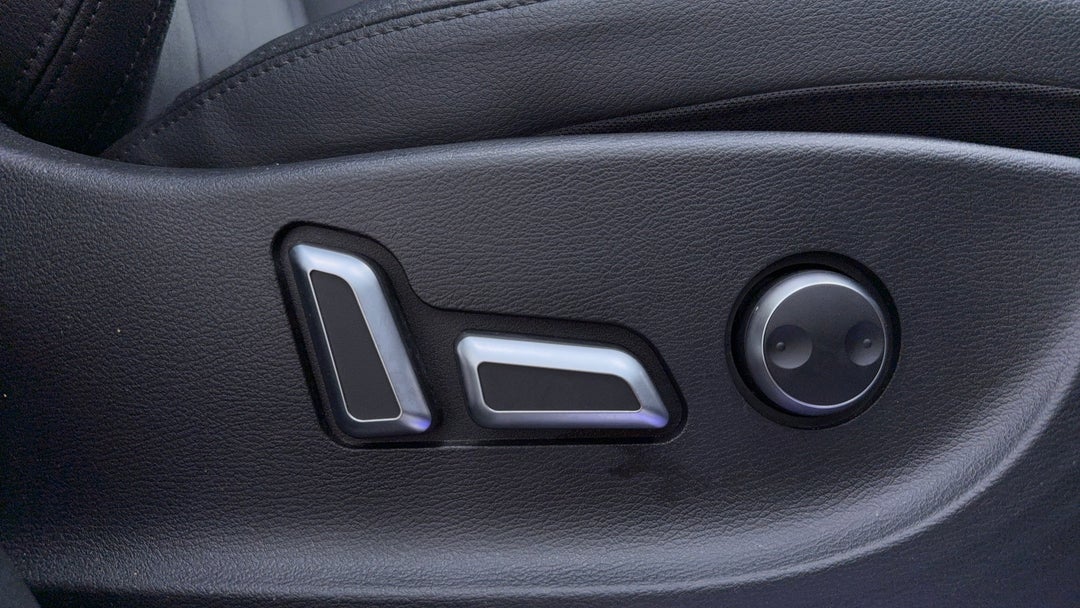 2018 Haval H6 Lux, Automatic, 122748 km, Drivers Side Adjustment Panel