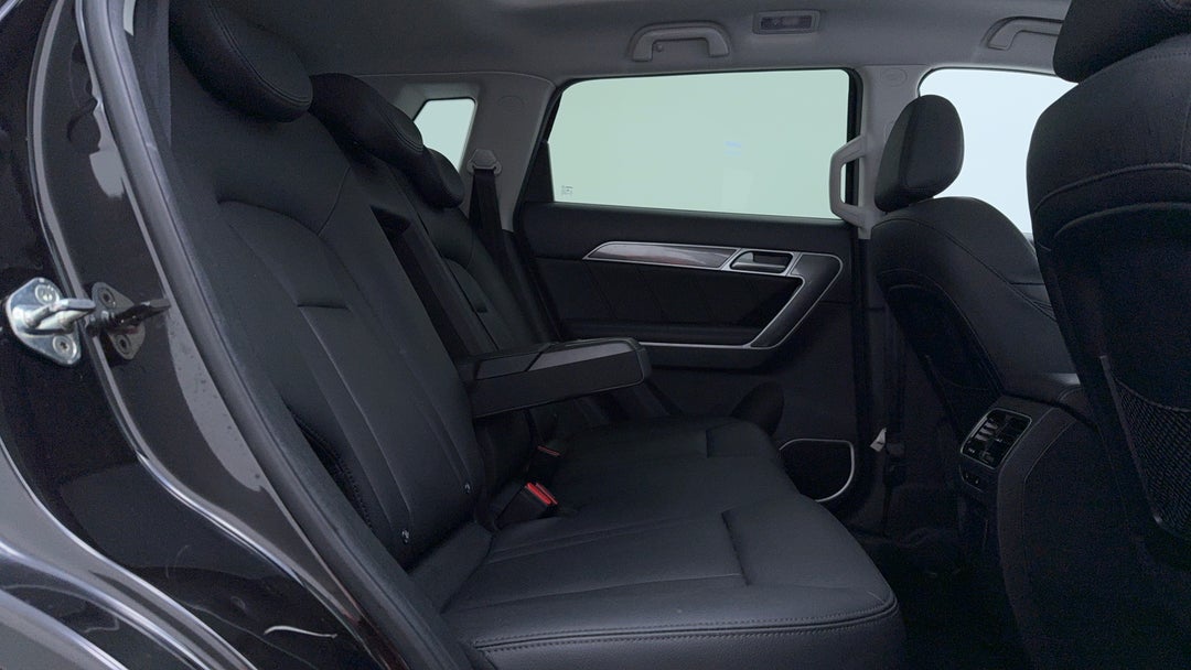 2018 Haval H6 Lux, Automatic, 122748 km, Right Side Rear Door Cabin View