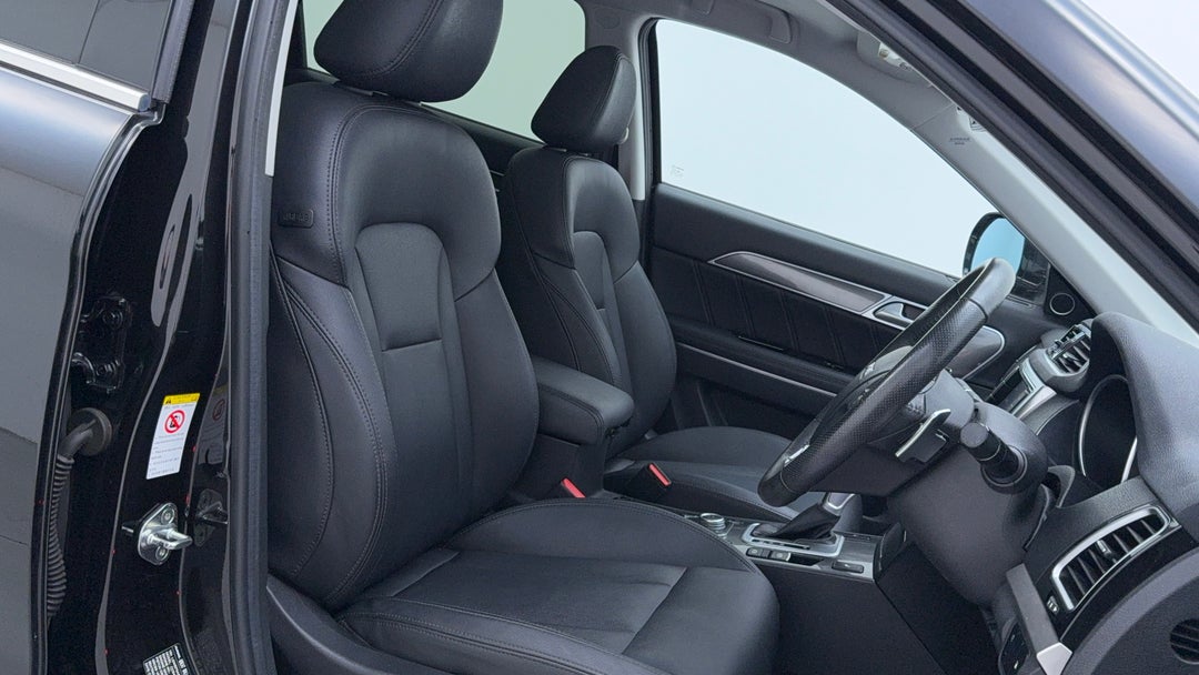 2018 Haval H6 Lux, Automatic, 122748 km, Right Side Front Door Cabin View