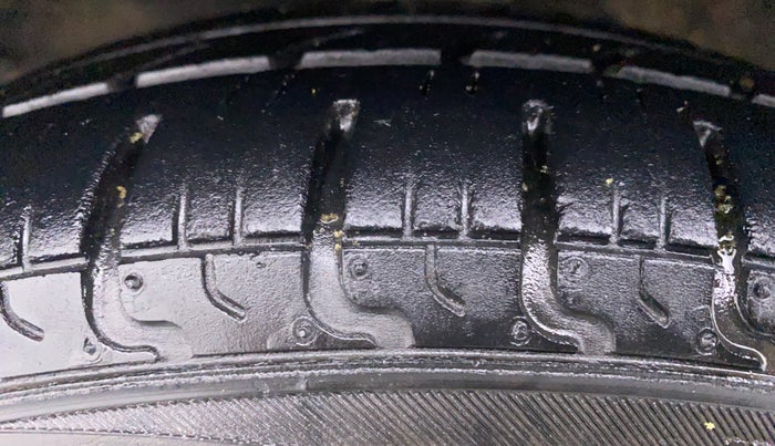 2009 Hyundai Santro Xing GL, Petrol, Manual, 41,610 km, Left Front Tyre Tread