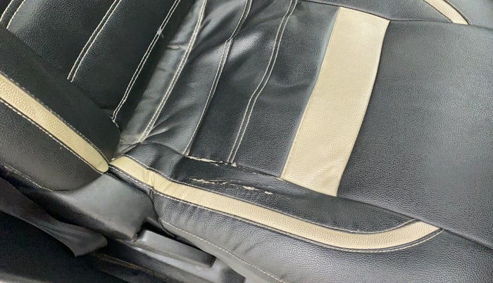 2018 Datsun Redi Go T (O), Petrol, Manual, 1,07,013 km, Driver seat - Cover slightly torn