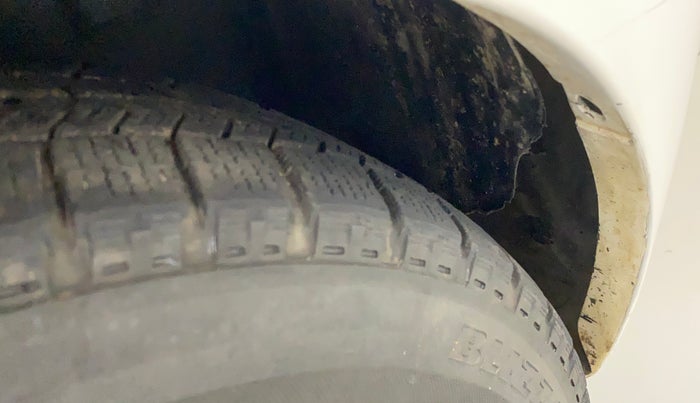 2018 Datsun Redi Go T (O), Petrol, Manual, 1,06,824 km, Right fender - Lining loose