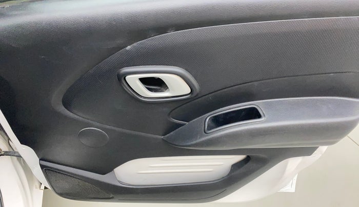 2018 Datsun Redi Go T (O), Petrol, Manual, 1,07,013 km, Driver Side Door Panels Control