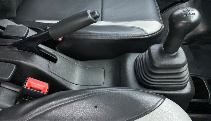 2019 Maruti Eeco 5 STR WITH A/C+HTR, Petrol, Manual, 28,172 km, Gear Lever