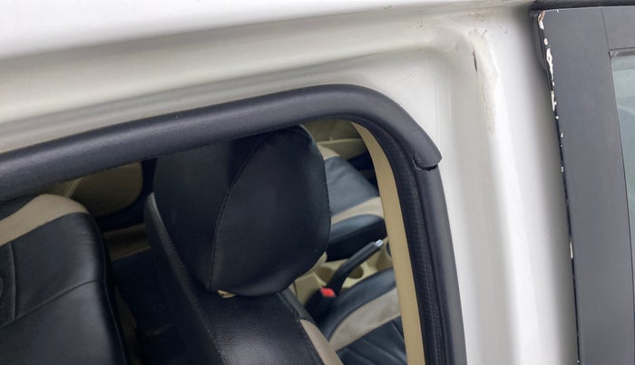 2017 Hyundai Verna 1.6 CRDI S, Diesel, Manual, 80,883 km, Right rear door - Beading has minor damage