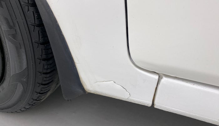 2017 Hyundai Verna 1.6 CRDI S, Diesel, Manual, 80,883 km, Left fender - Paint has minor damage