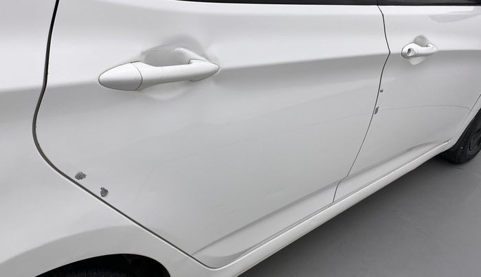 2017 Hyundai Verna 1.6 CRDI S, Diesel, Manual, 80,883 km, Right rear door - Slightly dented