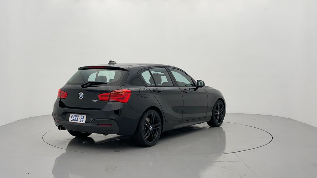 Right Back Diagonal (45- Degree) View