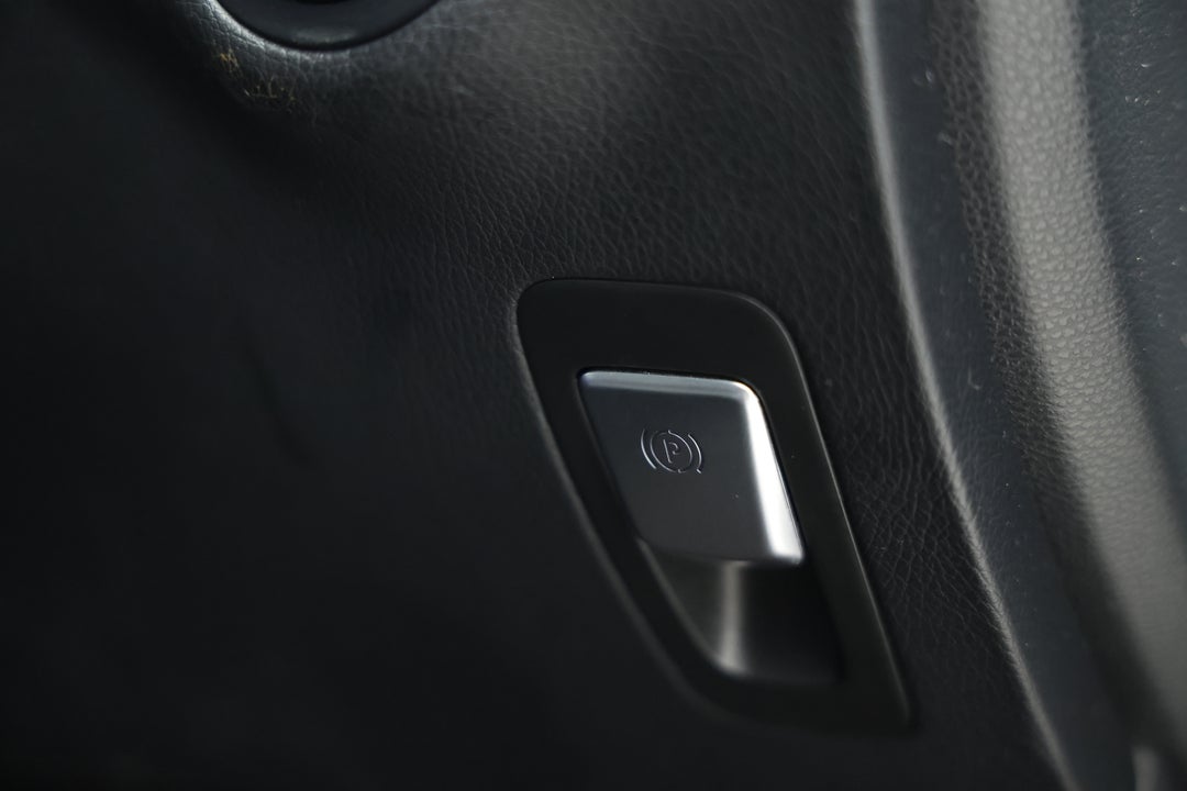 2018 Mercedes-benz C200 Eq (hybrid), Automatic, 59279 km, Handbrake