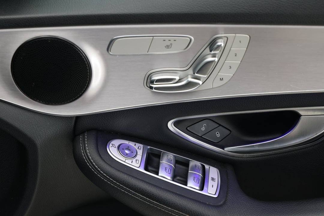 2018 Mercedes-benz C200 Eq (hybrid), Automatic, 59279 km, Drivers Side Door Panel Controls