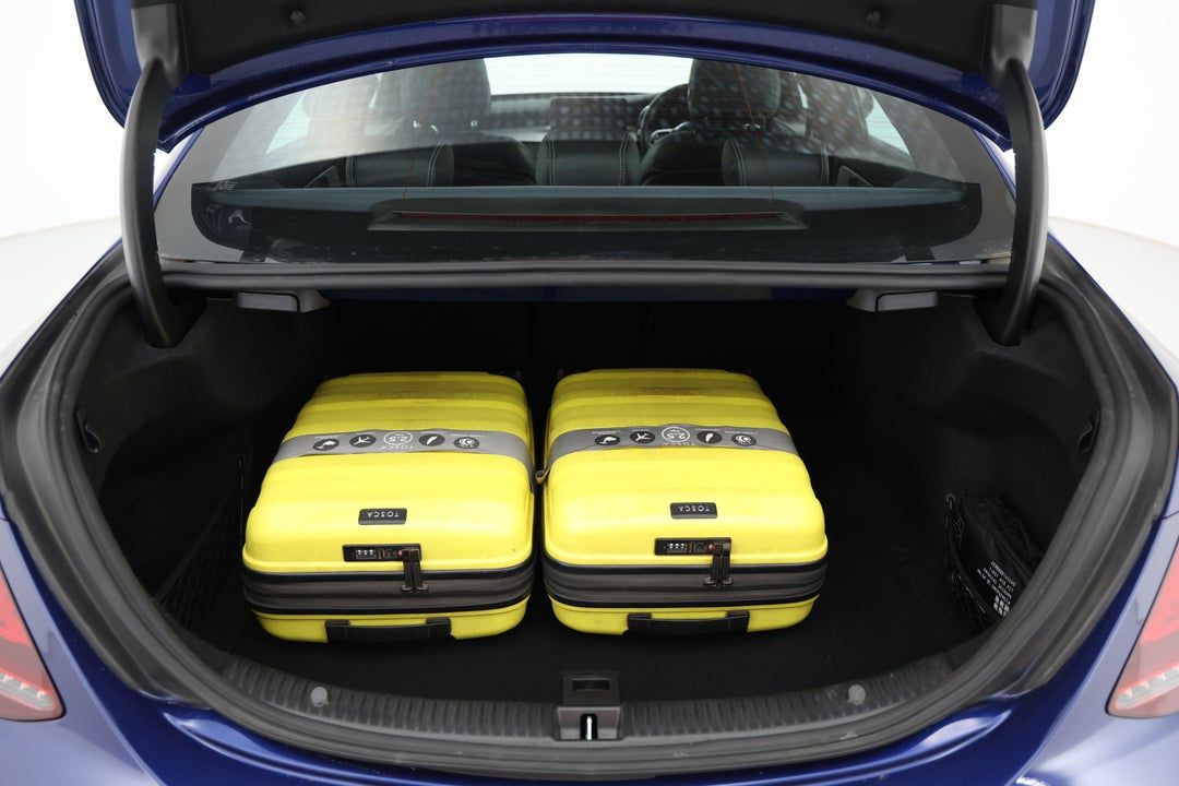 2018 Mercedes-benz C200 Eq (hybrid), Automatic, 59279 km, Boot Inside View with Luggage