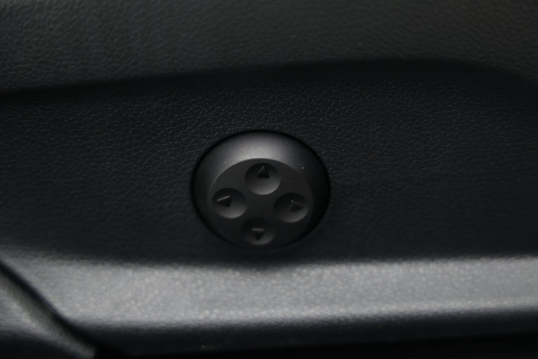 2018 Mercedes-benz C200 Eq (hybrid), Automatic, 59279 km, Drivers Side Adjustment Panel