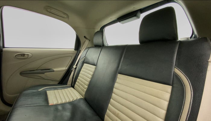 2016 Toyota Etios Liva GD, Diesel, Manual, 65,160 km, Right Side Rear Door Cabin