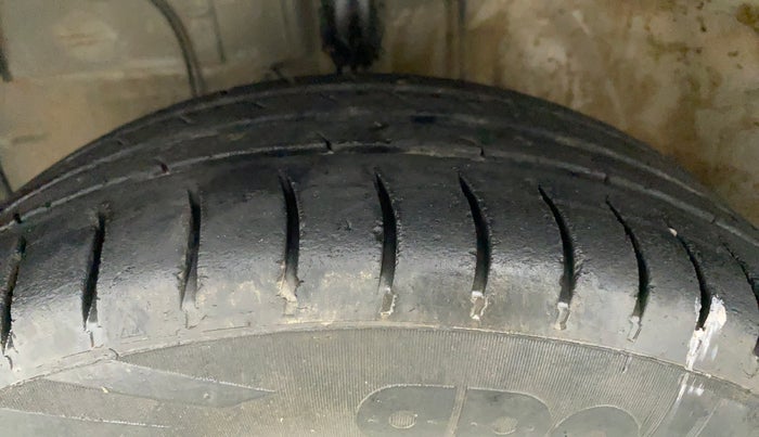 2016 Toyota Etios Liva GD, Diesel, Manual, 65,160 km, Left Front Tyre Tread