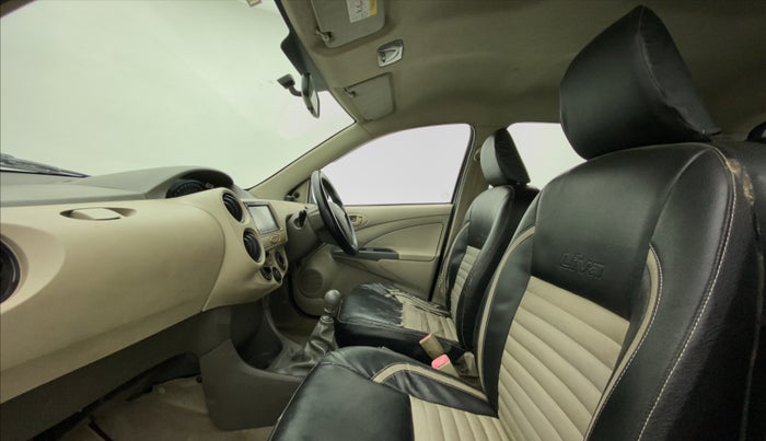 2016 Toyota Etios Liva GD, Diesel, Manual, 65,160 km, Right Side Front Door Cabin