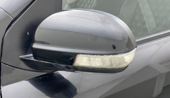 2018 Mahindra XUV500 W7, Diesel, Manual, 96,022 km, Left rear-view mirror - Folding motor not working
