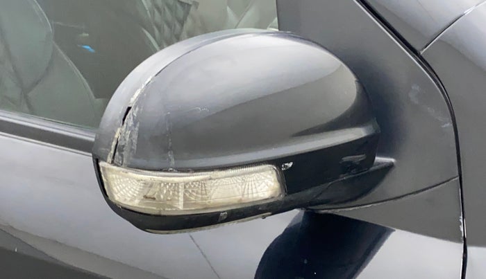 2018 Mahindra XUV500 W7, Diesel, Manual, 96,022 km, Right rear-view mirror - Folding motor not working