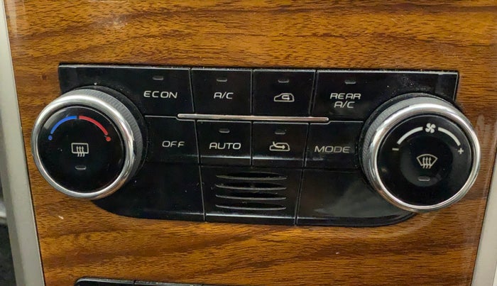 2018 Mahindra XUV500 W7, Diesel, Manual, 96,022 km, AC Unit - Car heater not working