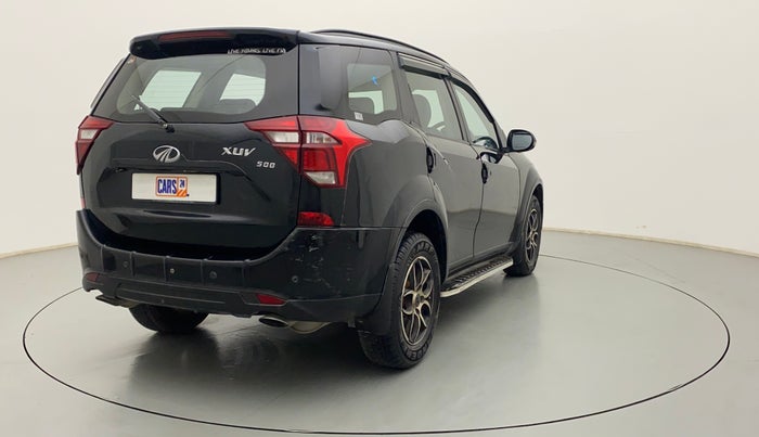 2018 Mahindra XUV500 W7, Diesel, Manual, 96,022 km, Right Back Diagonal