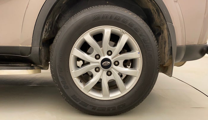 2017 Mahindra XUV500 W10, Diesel, Manual, 71,590 km, Left Rear Wheel
