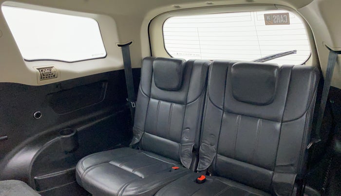 2017 Mahindra XUV500 W10, Diesel, Manual, 71,590 km, Third Seat Row ( optional )