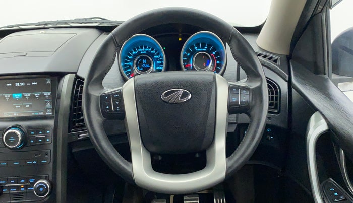 2017 Mahindra XUV500 W10, Diesel, Manual, 71,590 km, Steering Wheel Close Up