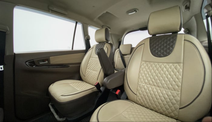 2015 Toyota Innova 2.5 VX 7 STR BS IV, Diesel, Manual, 1,50,687 km, Right Side Rear Door Cabin View