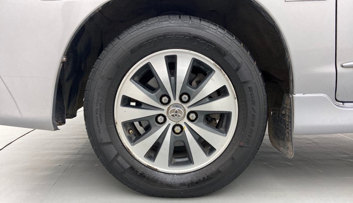 2015 Toyota Innova 2.5 VX 7 STR BS IV, Diesel, Manual, 1,50,687 km, Left Front Wheel
