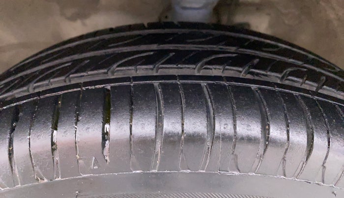 2018 Maruti Wagon R 1.0 VXI, Petrol, Manual, 54,312 km, Left Front Tyre Tread