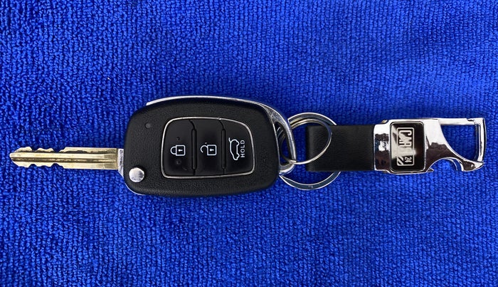 2020 Hyundai Elite i20 SPORTZ PLUS 1.2, Petrol, Manual, 35,039 km, Key Close Up