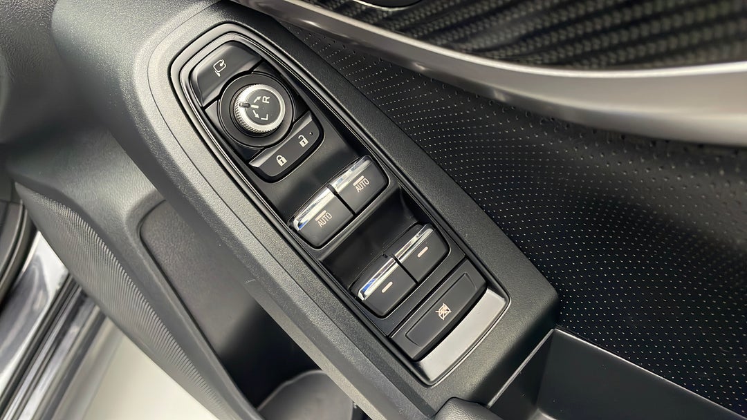 2018 Subaru Impreza 2.0i-s (awd), Automatic, 66839 km, Drivers Side Door Panel Controls