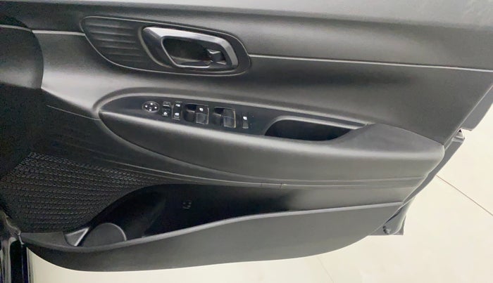 2021 Hyundai NEW I20 SPORTZ 1.0T GDI IMT, Petrol, Manual, 16,691 km, Driver Side Door Panels Control