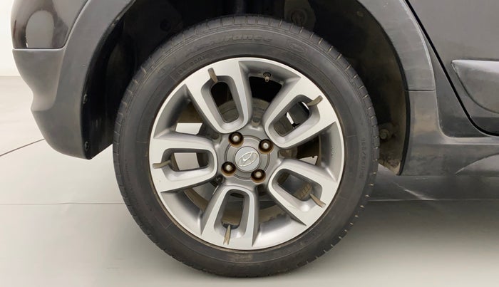 2016 Hyundai i20 Active 1.2 SX, Petrol, Manual, 26,996 km, Right Rear Wheel