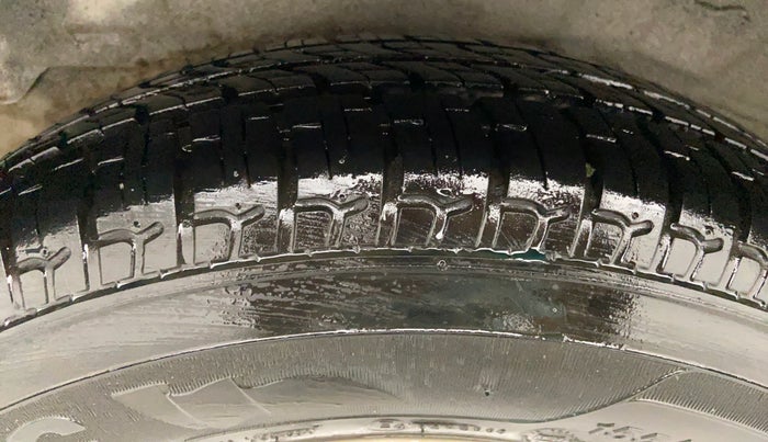 2015 Hyundai i10 MAGNA 1.1 IRDE2, Petrol, Manual, 11,849 km, Right Rear Tyre Tread