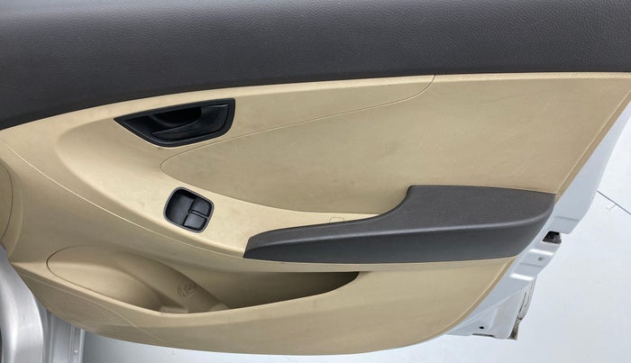 2014 Hyundai Eon MAGNA PLUS, Petrol, Manual, 75,005 km, Driver Side Door Panels Control