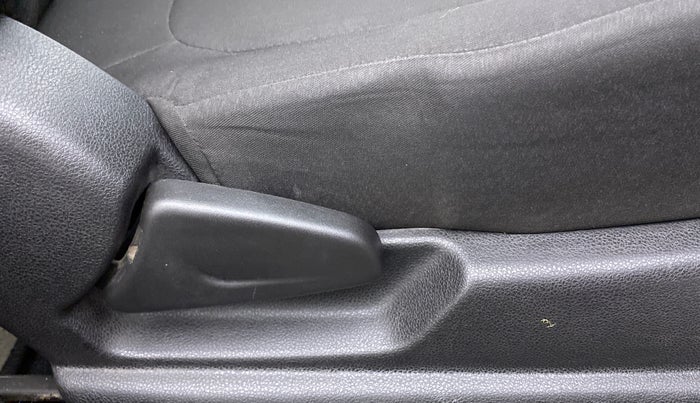 2019 Renault Kwid RXL, Petrol, Manual, 22,166 km, Driver Side Adjustment Panel