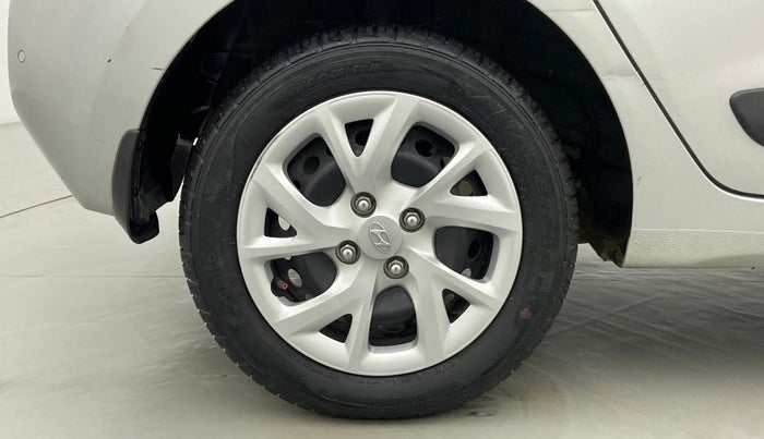 2018 Hyundai Grand i10 SPORTZ 1.2 KAPPA VTVT, Petrol, Manual, 7,062 km, Right Rear Wheel