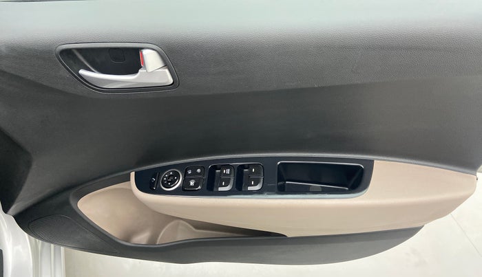 2018 Hyundai Grand i10 SPORTZ 1.2 KAPPA VTVT, Petrol, Manual, 7,062 km, Driver Side Door Panels Control