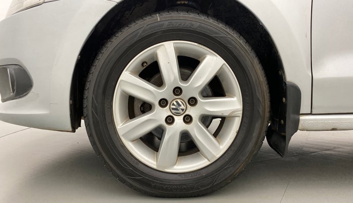 2011 Volkswagen Vento HIGHLINE DIESEL, Diesel, Manual, 99,009 km, Left Front Wheel